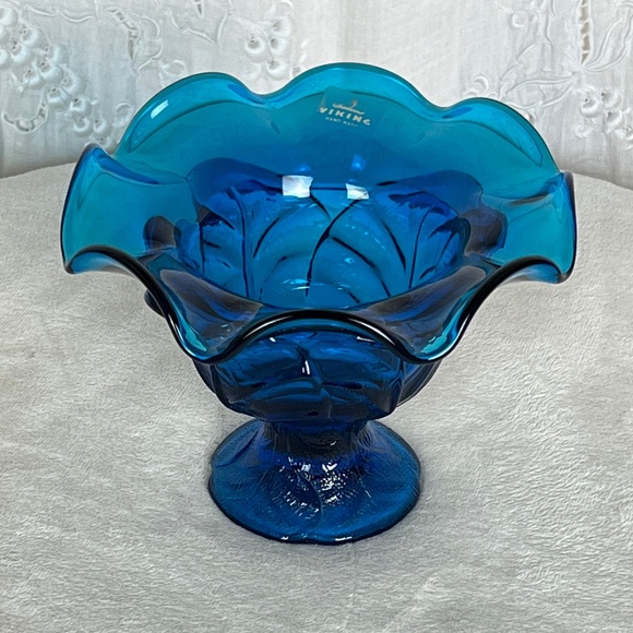Viking Glass "Bluenique" Candy Pedestal Dish - Picture 3 of 8